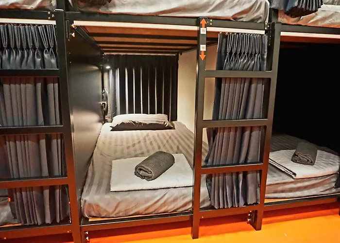 Capsule hotel Hash Capsule Silom Soi 3 Bangkok