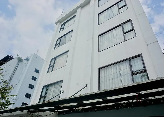 Hash Capsule Silom Soi 3 Capsule hotel *